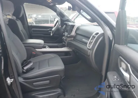 2021 Ram 1500 Big Horn 4X4 6'4 Box z USA, uszkodzony, nr VIN 1C6SRFBT3MN787633